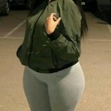 Lina, 19 years old, Abqaiq, Saudi Arabia