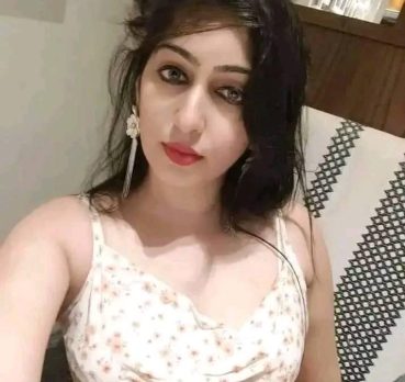 Ghazal, 22 years old, ‘Ar‘ar, Saudi Arabia