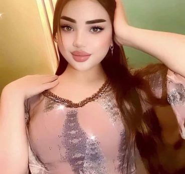 Amani, 21 years old, Turayf, Saudi Arabia