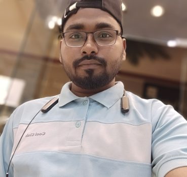 Esmail, 24 years old, Riyadh, Saudi Arabia